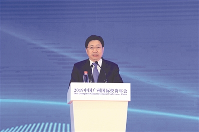 廣州市歷屆市委、市政府大膽嘗試、勇敢革新，將廣州打造成為中國與世界、開放與創(chuàng)新的“超級(jí)連接器”?！T炯