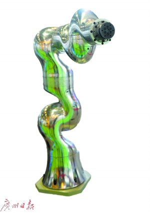 靈活的機器臂。