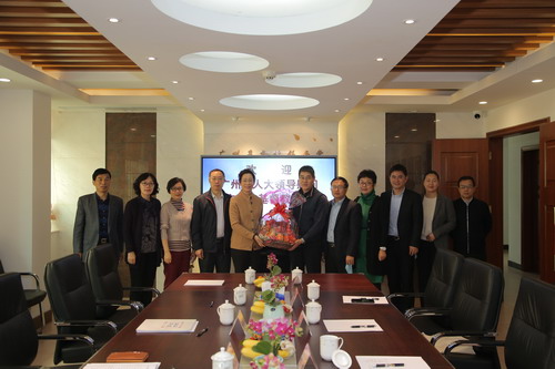 20210126 市人大慰問(wèn)廣州基督教青年會(huì).jpg