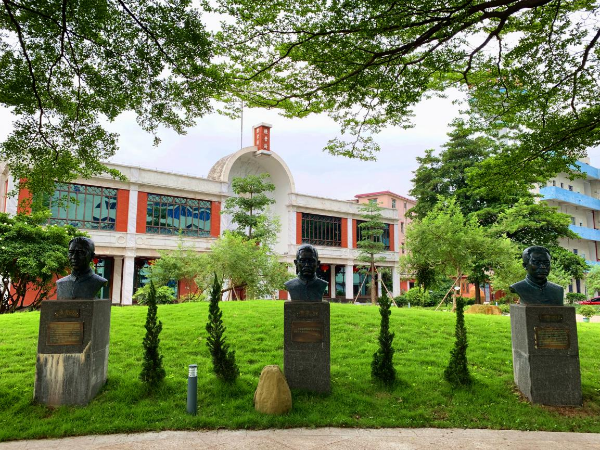 陳李濟中藥文化園.png