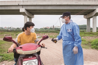 為了9戶菜農(nóng)生計(jì) 他們留出這條“民生小道”1.jpg