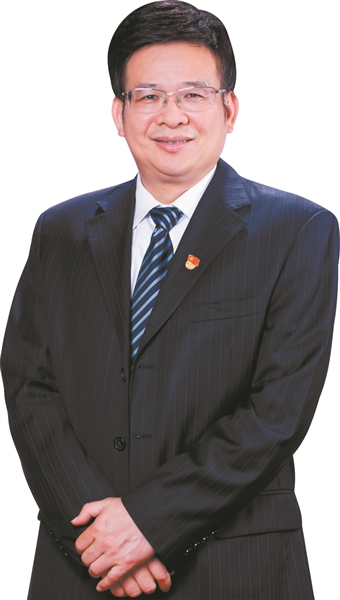何鏡清.jpg