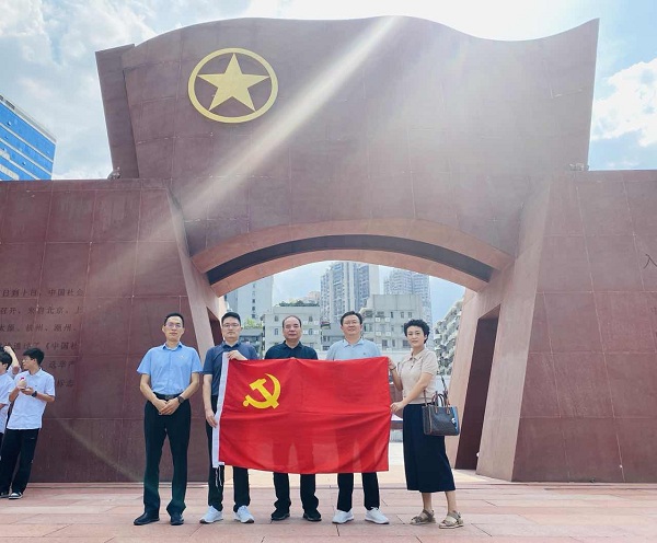 圖1.jpg