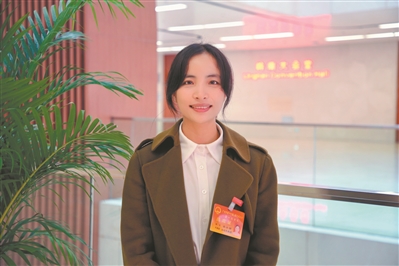廣州市人大代表吳小麗：打通農村物流“最后一公里”