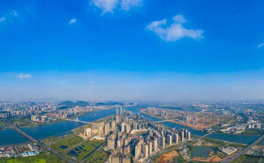 明珠灣金融峰會（2023）全體大會“粵港澳大灣區(qū)：打造金融科技新高地”在廣州市南沙區(qū)召開