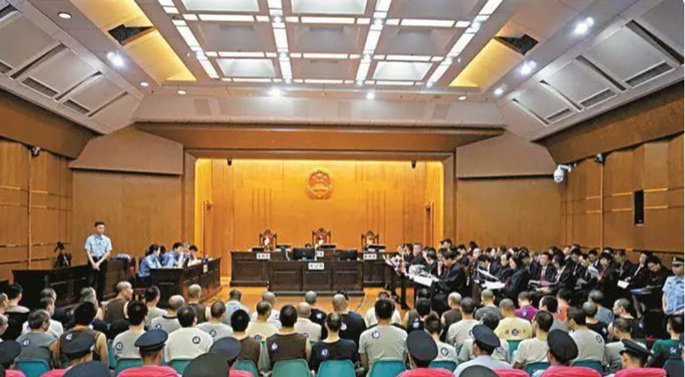 《反有組織犯罪法》實(shí)施一周年，荔灣法院亮掃黑除惡“成績(jī)單”！