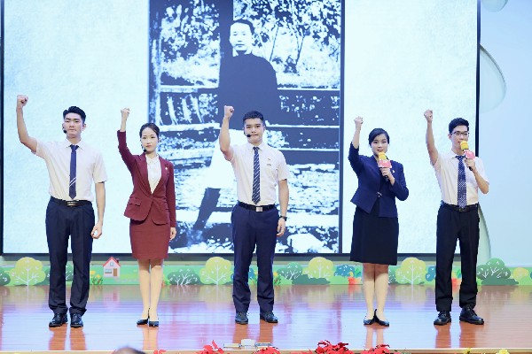 表演《紅色故事會(huì)》_副本.jpg