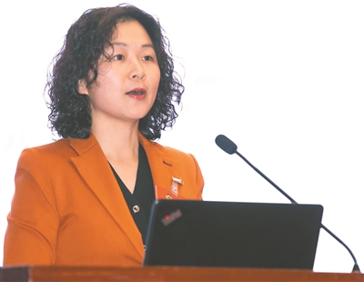 奔著百姓期盼身邊事，答好教育醫(yī)療大民生