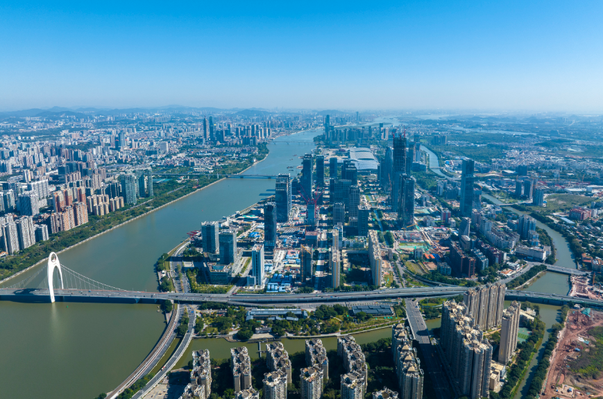廣州市委常委會(huì)召開會(huì)議