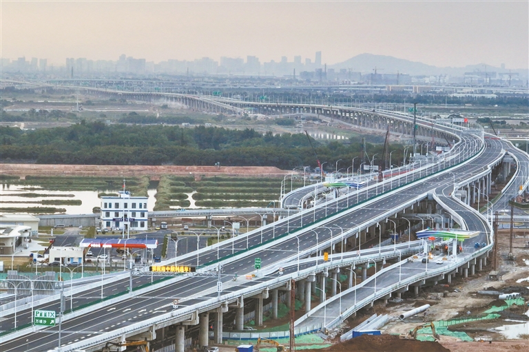 大灣區(qū)車友團(tuán) 體驗(yàn)“半小時生活交通圈”