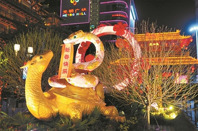 廣州各區(qū)迎春花市陸續(xù)開(kāi)放 處處洋溢濃濃年味