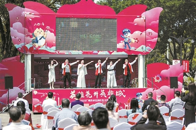 “英雄花開英雄城”大篷車駛進(jìn)越秀天河