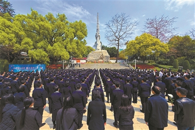 2025年廣州市中小學(xué)生清明祭英烈活動(dòng)舉行