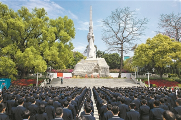 傳承紅色基因 緬懷革命先烈——2025年廣州市中小學生清明祭英烈活動在廣州起義烈士陵園舉行